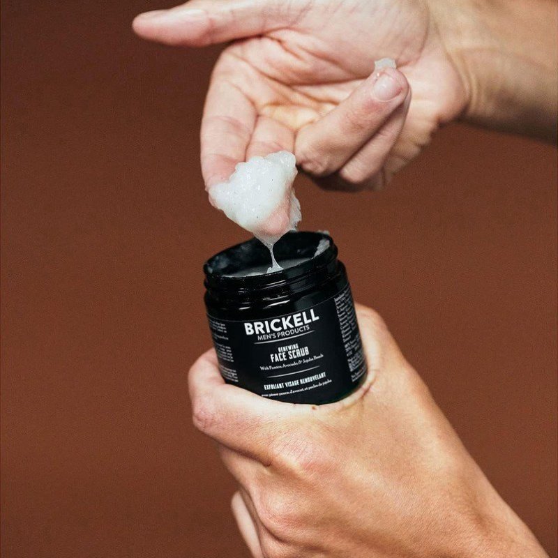 Gel Exfoliant Visage Homme Brickell 60ml | Micro-Billes Exfoliantes Profondes, Extrait de Café et Ponce, Parfumé, Convient à Tous les Types de Peau - Image 4